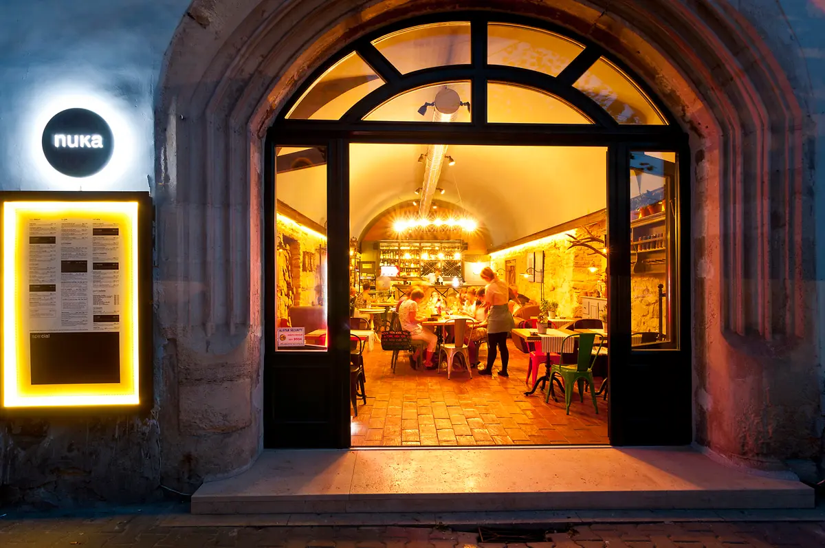 Nuka Bistro – un local unde gasesti intotdeauna un motiv sa stai mai mult decat ti-ai propus