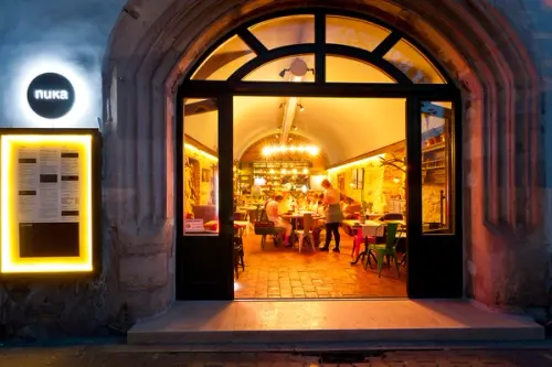 Nuka Bistro – un local unde gasesti intotdeauna un motiv sa stai mai mult decat ti-ai propus