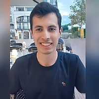 Tânărul Quentin Deranque a fost ucis într-un atac brutal comis de o bandă Antifa la Lyon. Printre cei arestați se află și asistentul unui parlamentar de extremă stânga