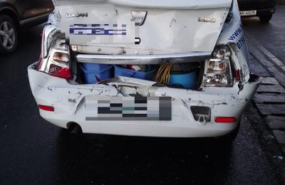 Accident în această dimineață în comuna Florești. Un autoturism și un camion s-au ciocnit