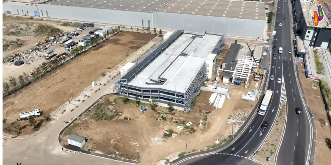 Parcarea supraetajată ce a fost realizată lângă stația de metrou Tudor Arghezi va fi finalizată în curând. Se fac ultimele retușuri