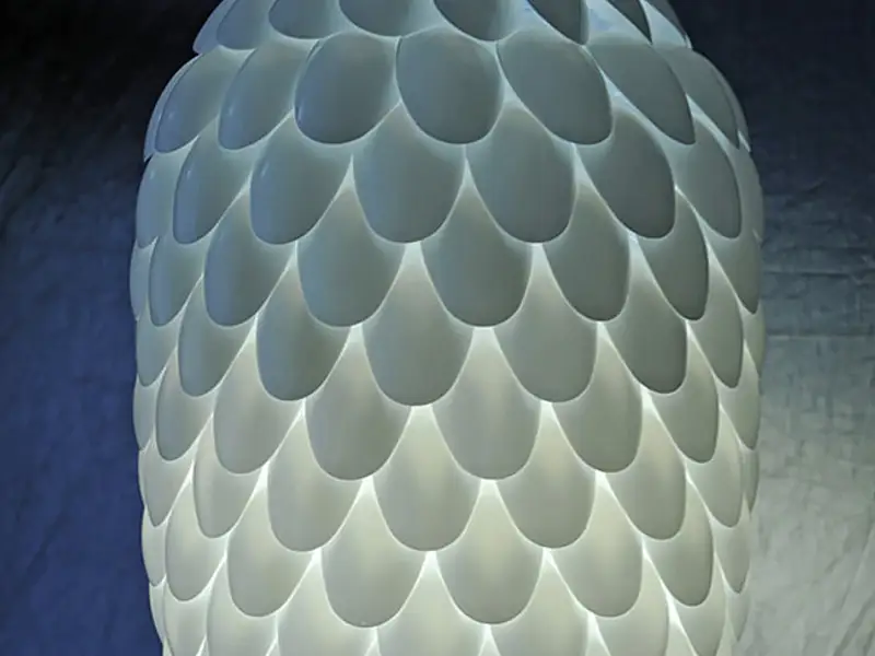 DIY – lustra din lingurite de plastic