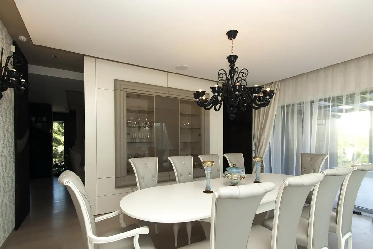 Eleganta pana la detalii a unei case din Voluntari