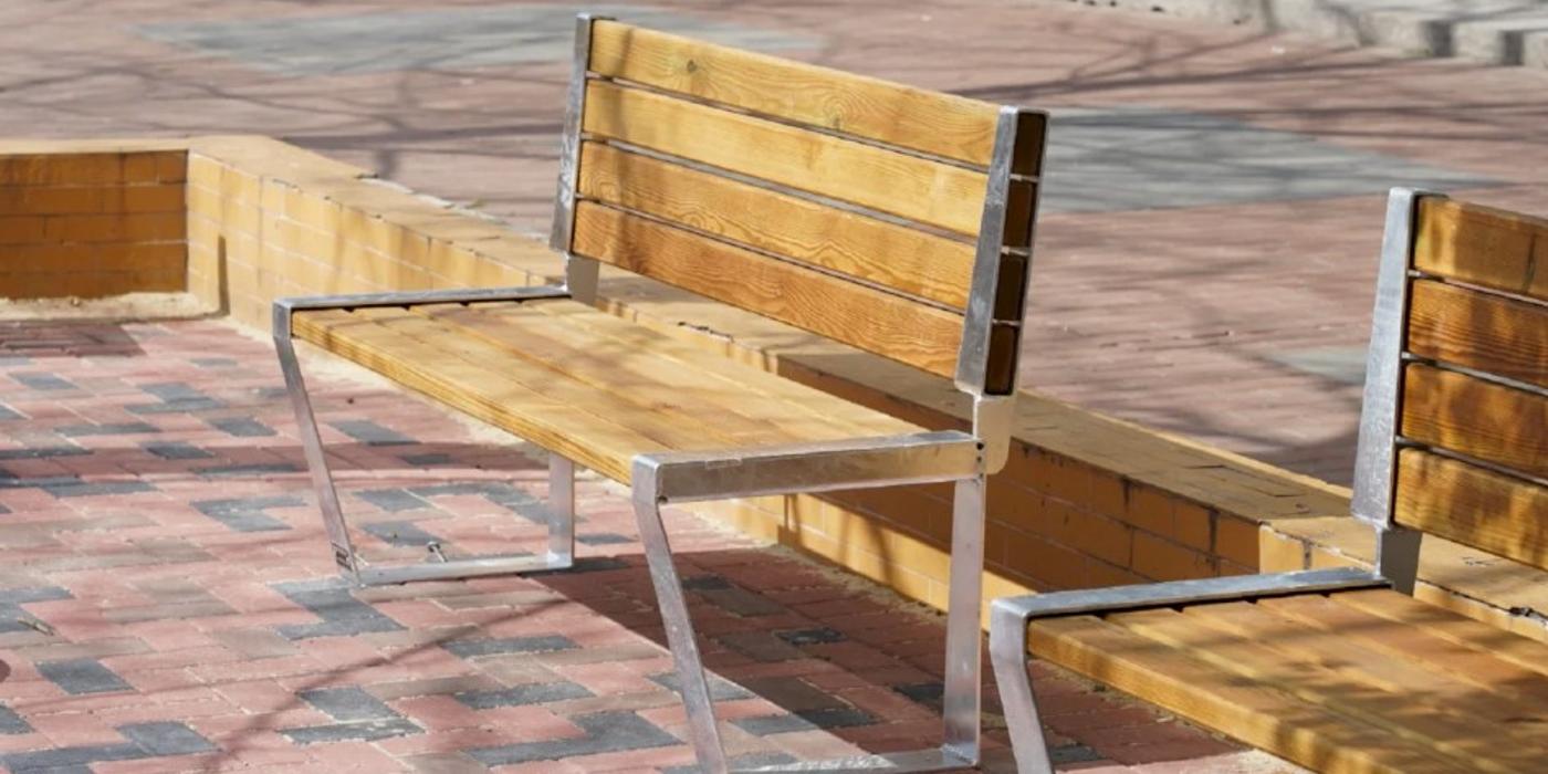 A început montarea de bănci prin Sectorul 3 al Capitalei