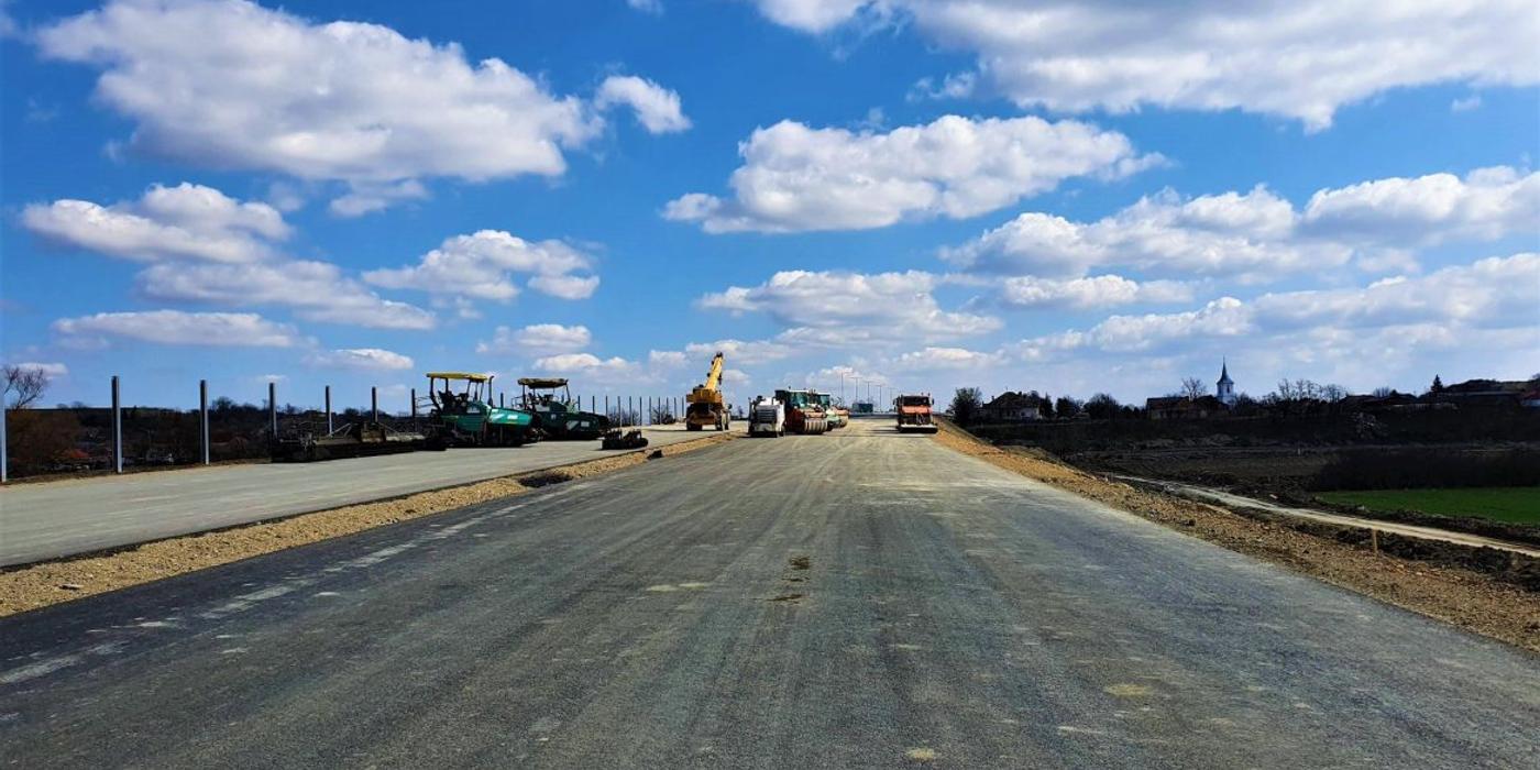 Marți, 7 noiembrie, a fost deschis circulației pasajul de pe DN15 din zona localității Luna, județul Cluj