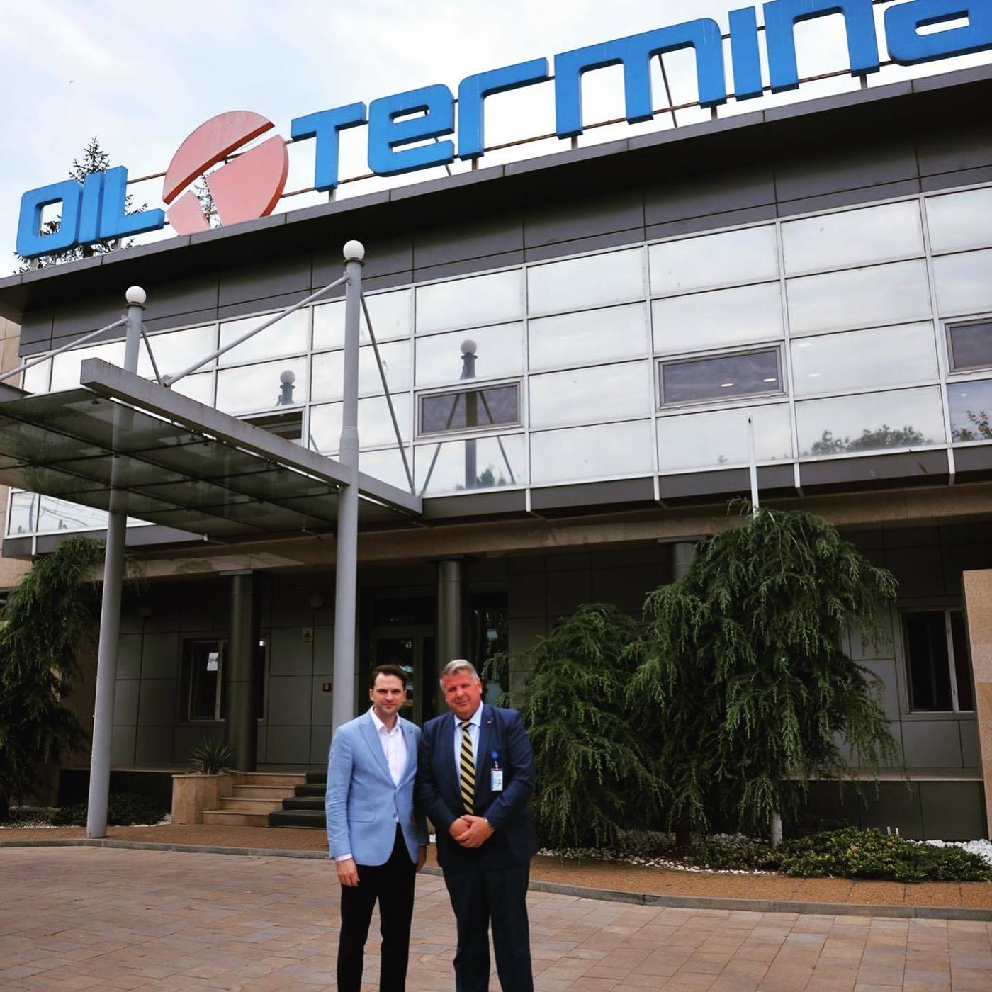 Sebastian Burduja, vizită la Oil Terminal: Voi rămâne aproape, alături de echipa Ministerului Energiei, pentru a susţine pe deplin dezvoltarea strategică a acestei capabilităţi pentru România