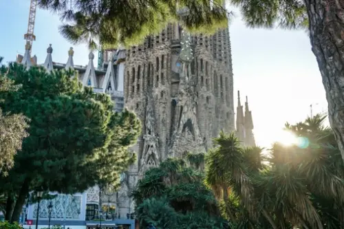 Antoni Gaudí: Un geniu al arhitecturii organice
