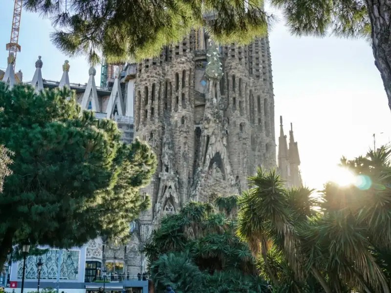 Antoni Gaudí: Un geniu al arhitecturii organice
