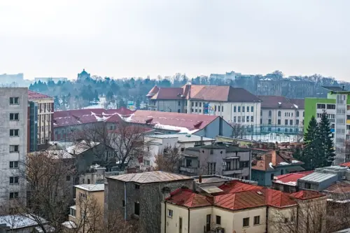 Costuri de întreținere: apartament vs. casă – Care sunt diferențele de costuri lunare, întreținere și reparații?