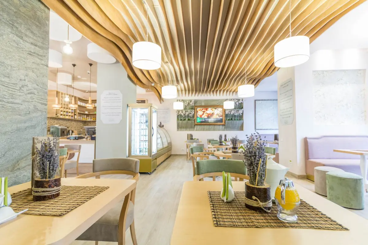 Amenajare Casa Naturalia oaza urbana cu delicatese bio