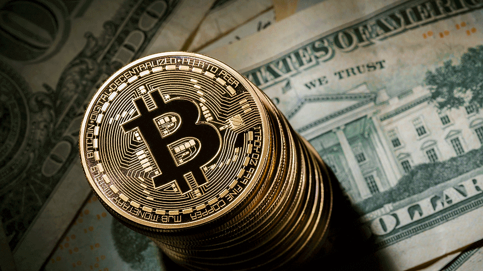 Valoarea bitcoin aproape că s-a dublat faţă de anul trecut