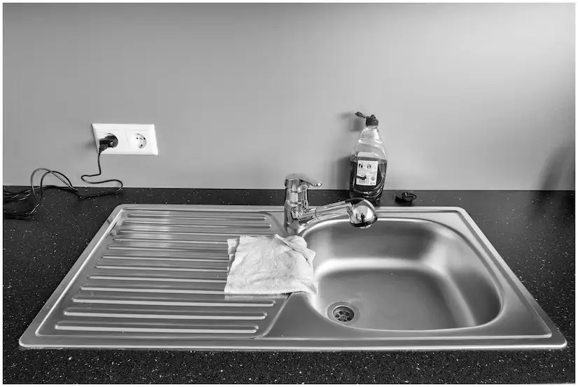 Top 6 Natural Cleaning Solutions for Sink Bacteria