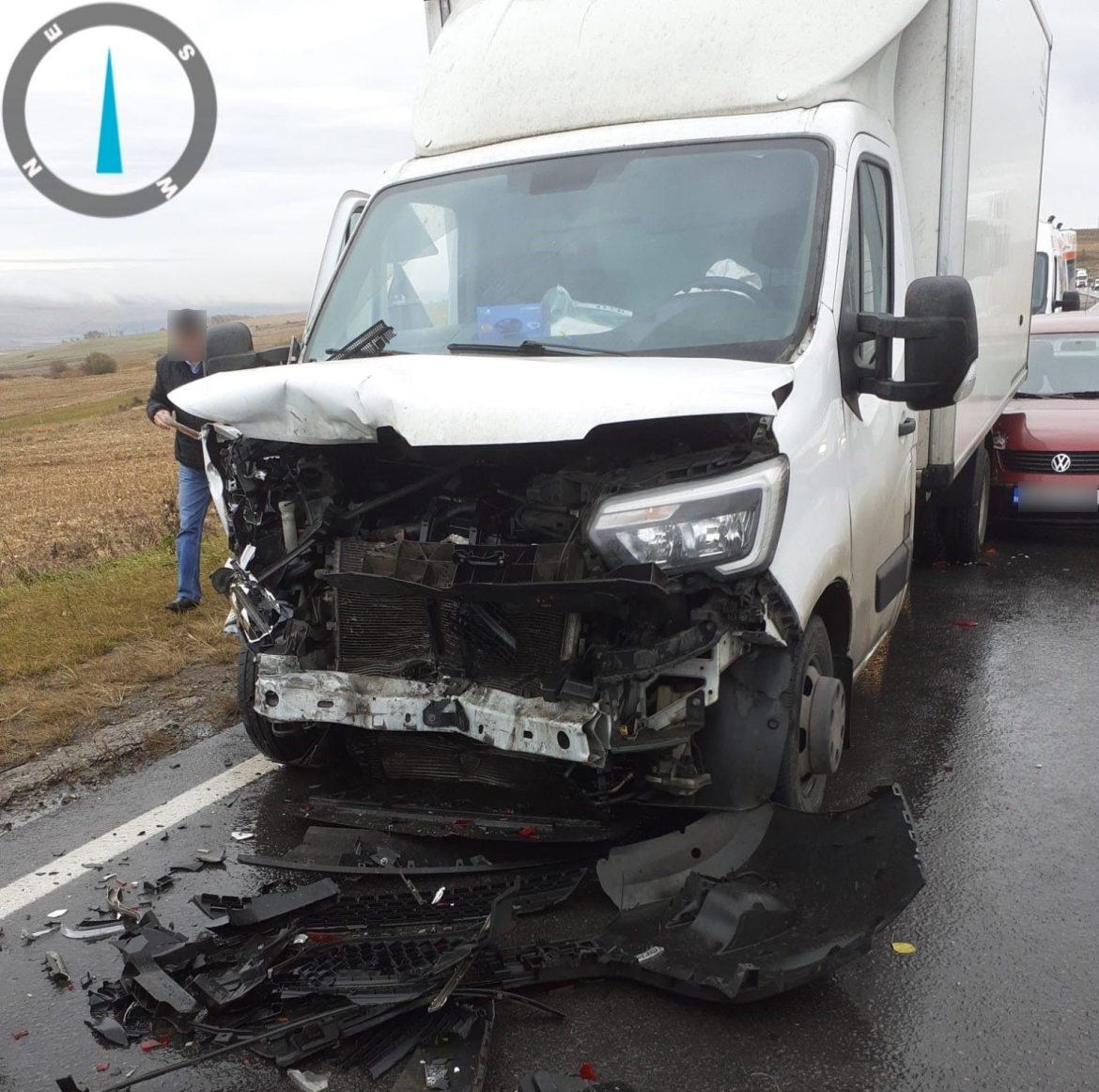 Coliziune între două mașini, miercuri dimineața, la ieșirea din Turda