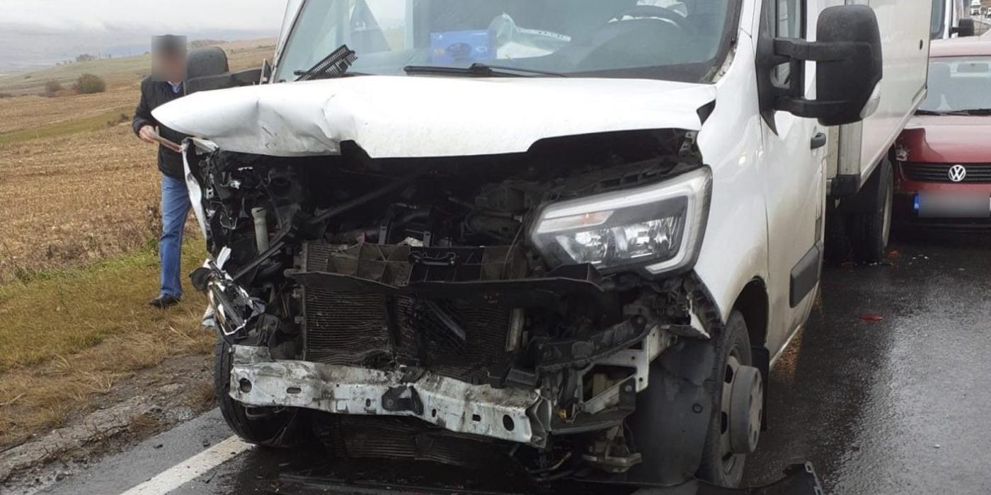Coliziune între două mașini, miercuri dimineața, la ieșirea din Turda