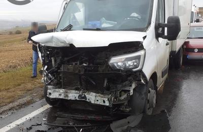 Coliziune între două mașini, miercuri dimineața, la ieșirea din Turda