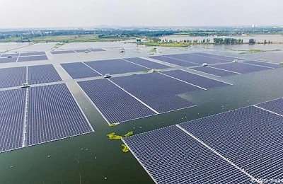 La Ipoteşti, în judeţul Olt, Hidroelectrica lansează primul proiect de panouri solare plutitoare din România