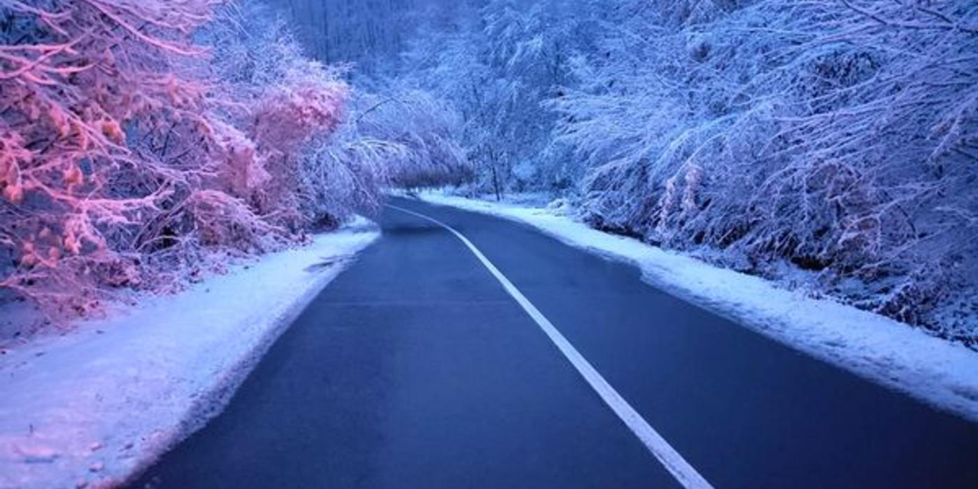 Atenție! Pe mai multe sectoare de drum din județul Cluj circulaţia se desfășoară în condiţii de iarnă