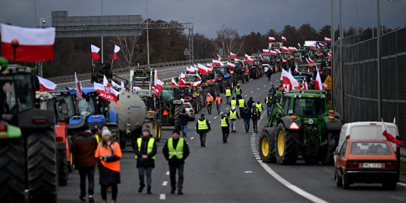 Agricultori polonezi blochează un important punct de trecerea frontierei, la Slubice, la frontiera cu Germania