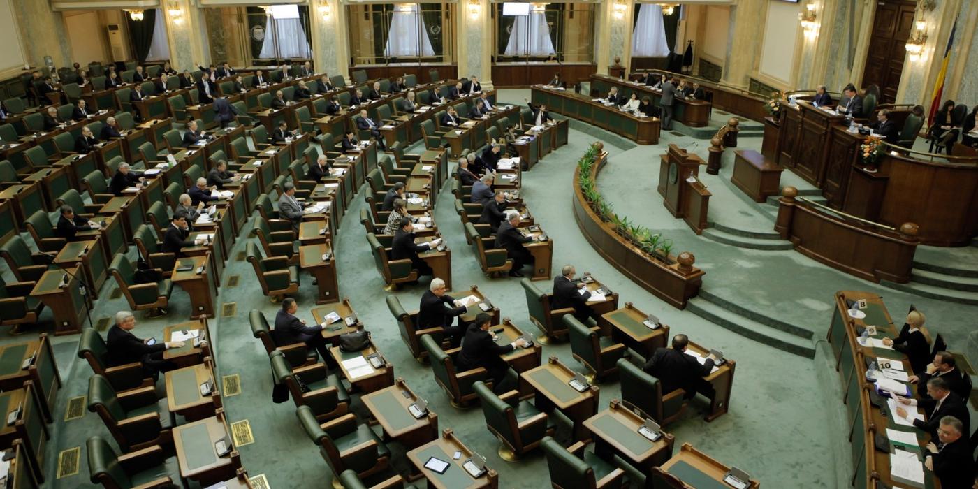 UPDATE Nicolae Ciucă a convocat Senatul în sesiune extraordinară, luni, pentru declanşarea procedurilor legislative necesare în vedea aprobării ultimelor ordonanţe adoptate de Guvern la solicitarea protestatarilor
