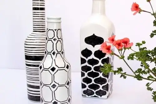 Cum sa transformi sticlele reciclate in obiecte de decor