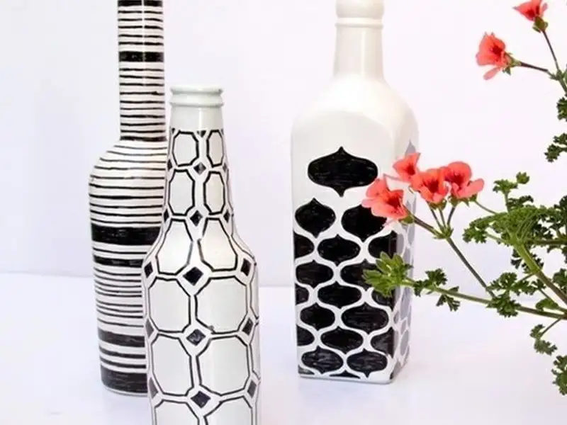 Cum sa transformi sticlele reciclate in obiecte de decor