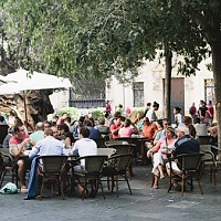 Ieșirile la restaurant, tot mai scumpe în București. TVA mai mare în HoReCa aduce scumpiri de până la 12%