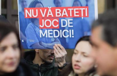 Sindicaliştii din sănătate strâng semnături pentru declanşarea grevei generale
