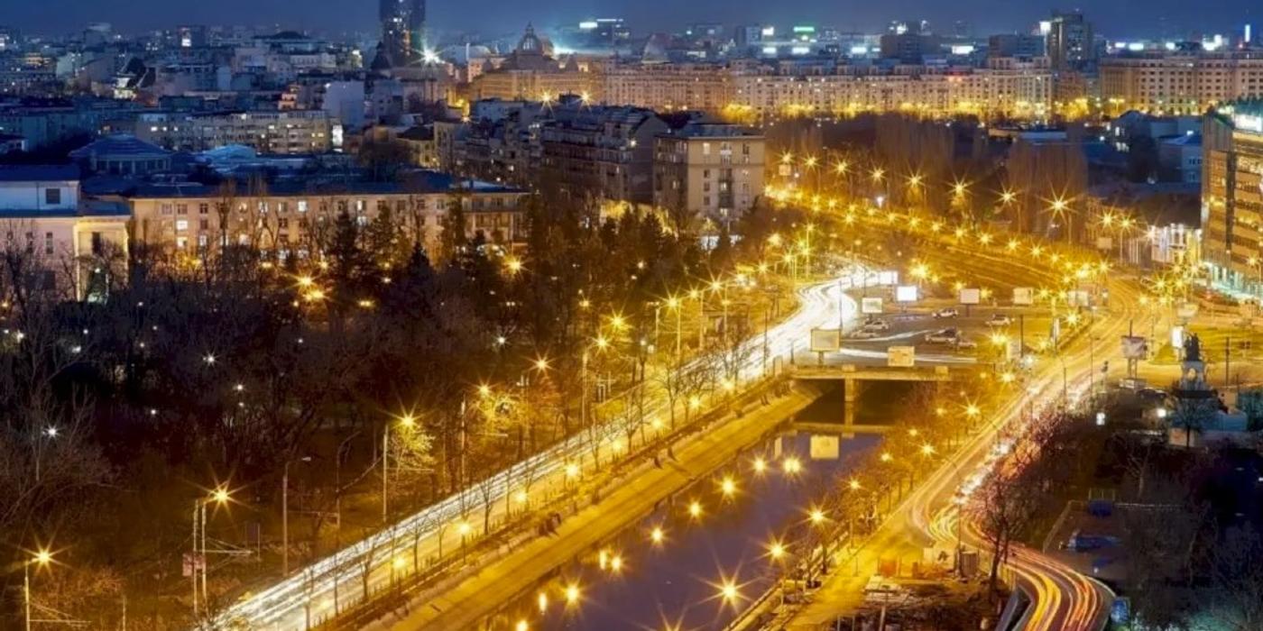 Nicușor Dan a anunțat că sistemul de iluminat public de pe mai multe artere din București se va moderniza