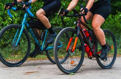 Sâmbătă, 27 iulie, are loc un tur gratuit cu bicicleta prin Cluj. Află cum poți participa