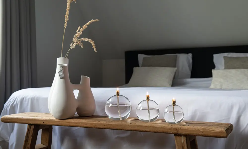 Călătorie în Timp: Poveștile Lămpilor cu Ulei