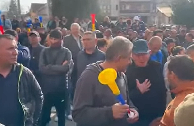 VIDEO | A cincea zi de proteste la Târgu Jiu: Minerii și energeticienii de la CE Oltenia au blocat centrul orașului: Jos Guvernul!