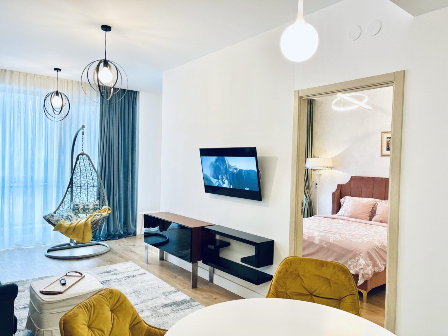 Amenajare moderna la malul Marii Negre