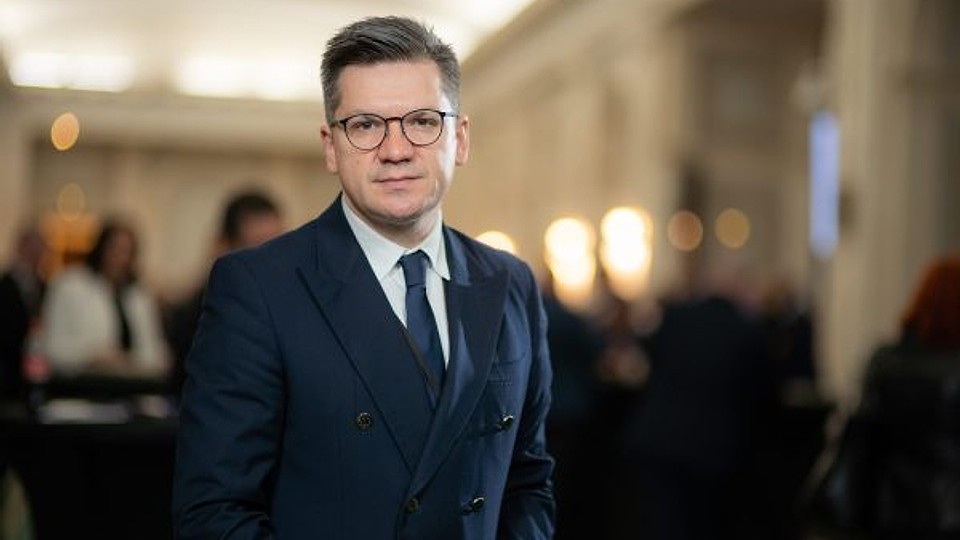 Mihail Neamțu l-a invitat pe Vasile Bănescu (CNA) la un dialog despre cenzură la Comisia de Cultură a Camerei Deputaților