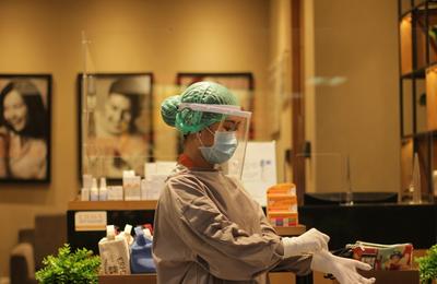 Părinte ajuns cu copilul la spital, cu febră. Reacția neașteptată a medicului: ”Ai termometru?”