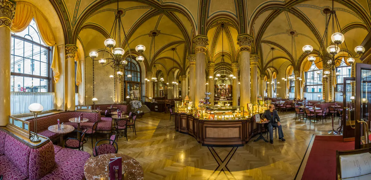 Café Central din Viena, povestea amenajării sale