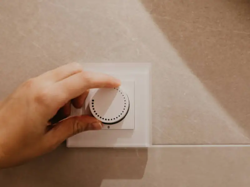 Soluții eficiente pentru iluminat și economie de energie