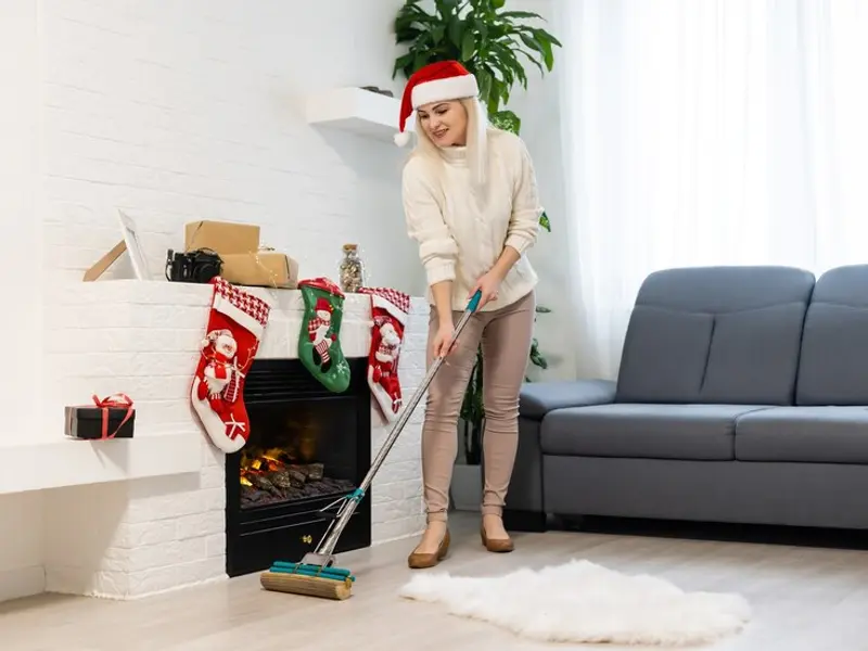 Cum să cureți eficient casa înainte de Sărbătorile de Iarnă