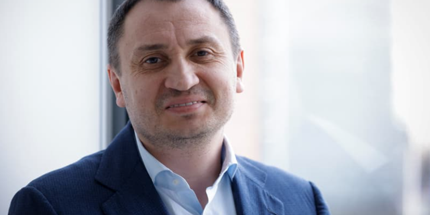 Ministrul ucrainean al Agriculturii Mîkola Solski, suspectat de corupţie, demisionează. El este acuzat că şi-a însuşit 2.500 ha în regiunea Sumî, în valoare de aproape 7 milioane de euro, şi a încercat să-şi însuşească alte terenuri de 4,5 milioane de euro