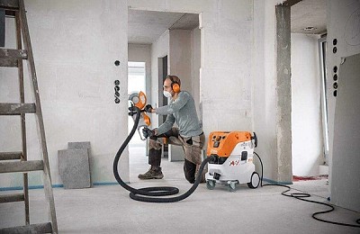 INS: 50,8% dintre managerii din construcţii şi 47,4% din comerţul cu amănuntul consideră că preţurile vor creşte