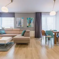 Amenajare moderna pentru un apartament de 3 camere locuit de o familie tanara