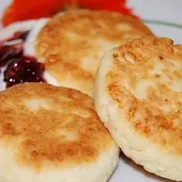 Syrniki (papanasi moldovenesti) vegani: papanași răsfățați, ideali la micul dejun sau desert