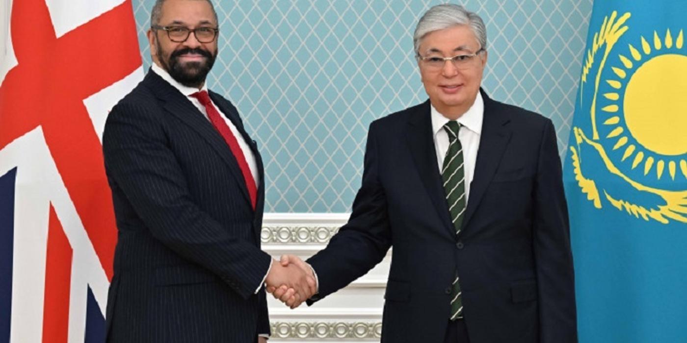 Marea Britanie va ajuta Kazahstanul să dezvolte rute de export care ocolesc Rusia şi vrea să se aprovizioneze cu minerale de importanţă majoră