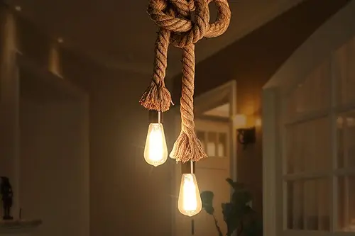 Alte cuvinte: sfoară, sfară si funie.