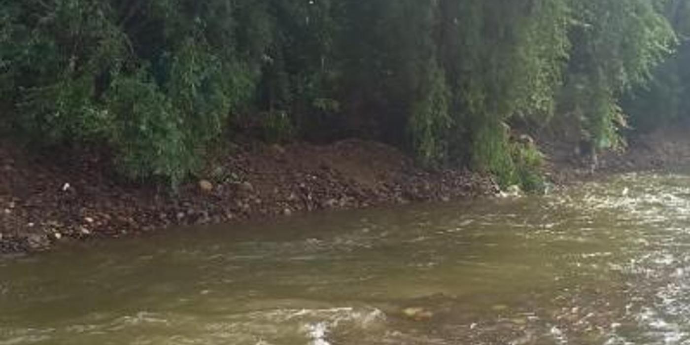 1100 de tone de deșeuri a adaunat Primăria Florești de pe malurile Someșului, în urma unei acțiuni de igienizare