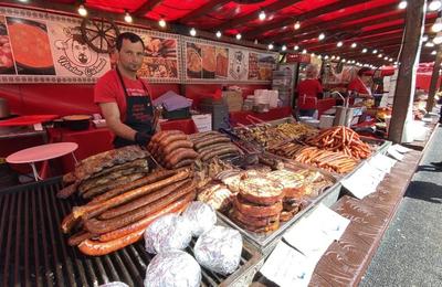 Evenimente gastronomice de 1 Mai în București: mici de un metru în parcul IOR și festin culinar lângă Arena Națională