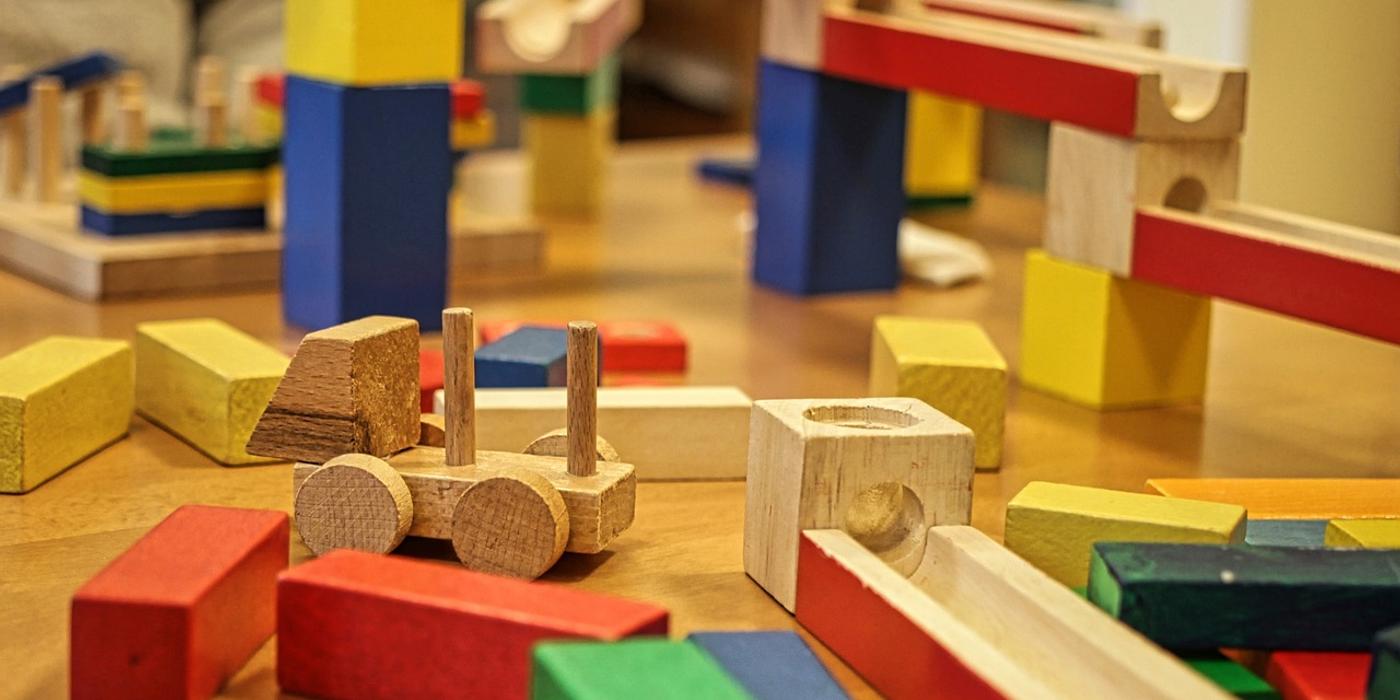 5 jucării care contribuie la îmbunătățirea acuității vizuale la copii