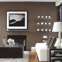 Rafturile din sticla integrate in decorul camerelor