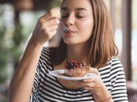 Iluzia gustului. Cum ne păcălesc alimentele ultra-procesate creierul