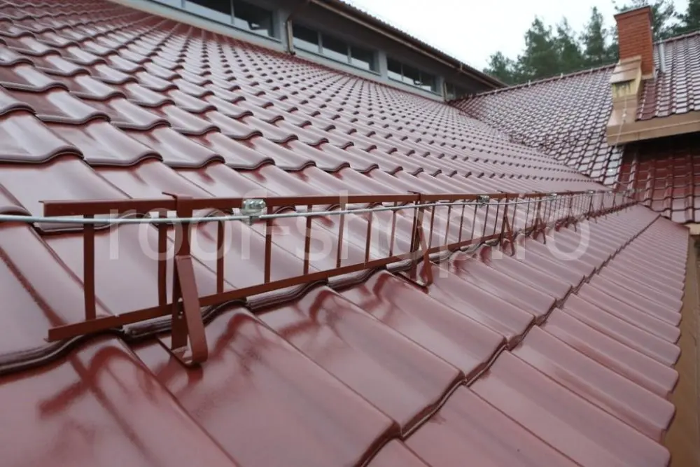 Ghidul tau pentru alegerea parazapezilor pentru acoperis plus o idee de furnizor, pentru a comanda