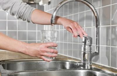 Începând cu data de 1 iulie se majorează tarifele pentru apă potabilă și canalizare-epurare